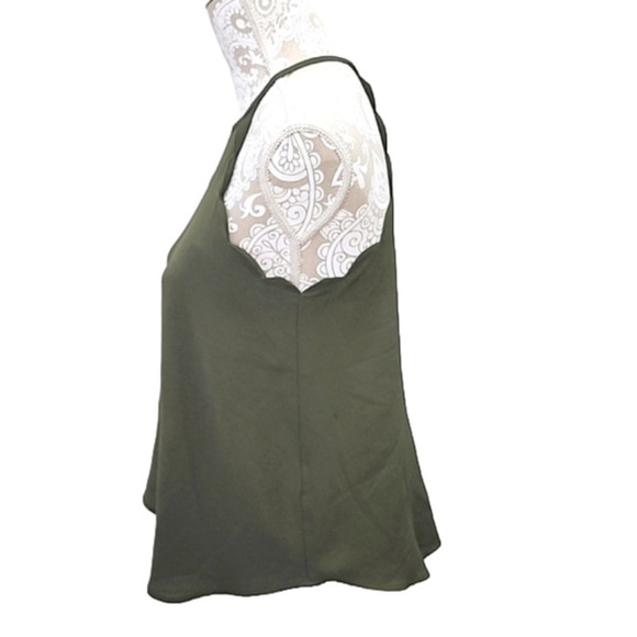 Mine Green Scalloped Halter Top with Back keyhole neckline. Size S. - Picture 3 of 6